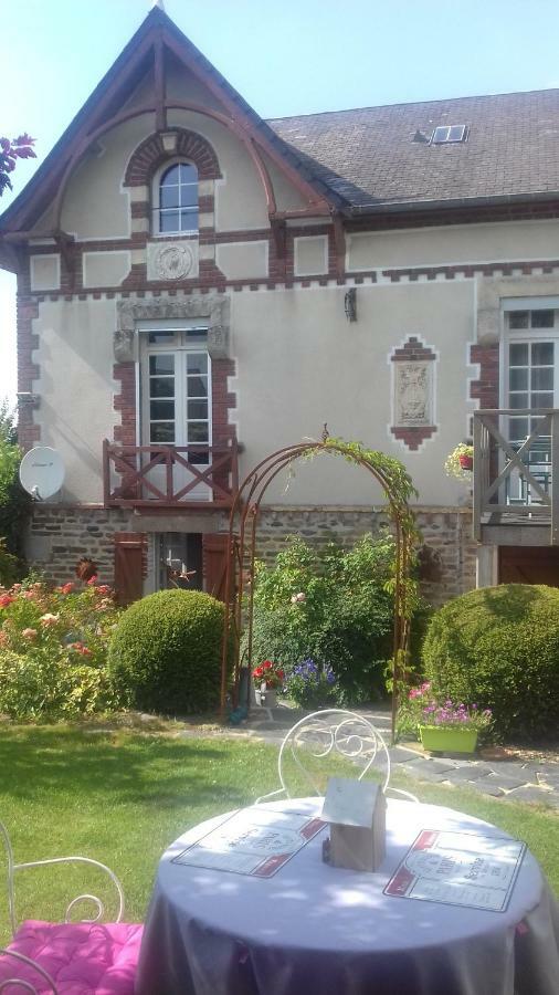 Bed and Breakfast Les Champs De Tracy La Graverie Exterior foto